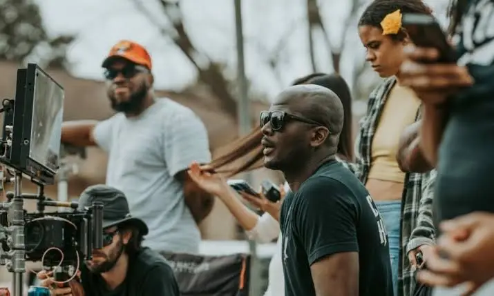 Shannon Washington on set directing